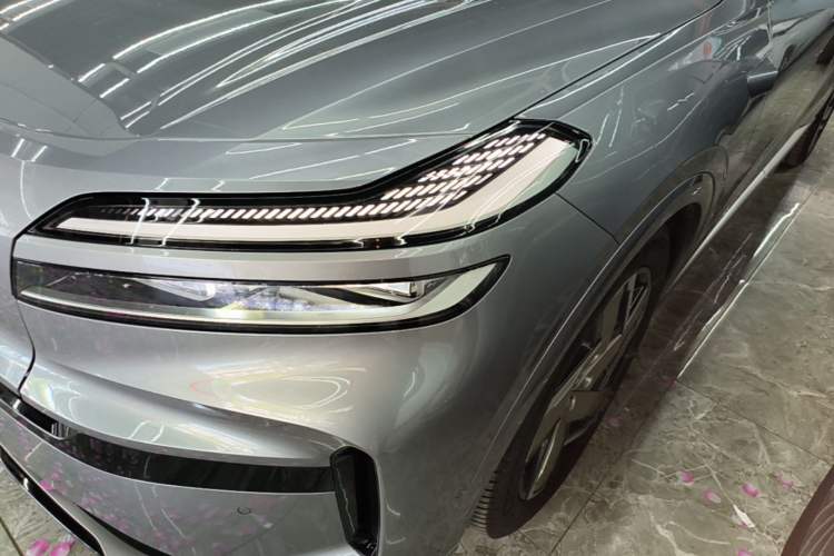 Used ONVO Luxeed L90 2025 Model—Max Six-Seater Version Left Front Headlight