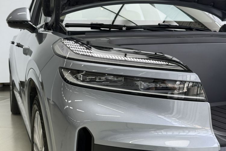 Used ONVO Luxeed L90 2025 Model—Ultra Six-Seater Version Left Front Headlight