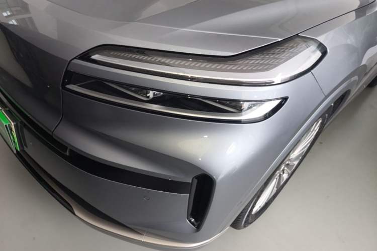 Used ONVO Luxeed L90 2025 Model—Ultra Six-Seater Version Left Front Headlight