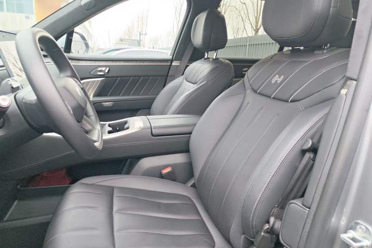 Used ONVO Luxeed L90 2025 Model—Max Six-Seater Version Left Front Seat
