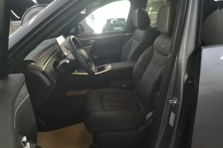 Used ONVO Luxeed L90 2025 Model—Ultra Six-Seater Version Left Front Seat
