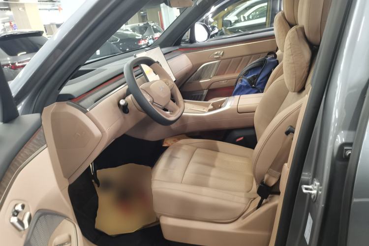 Used ONVO Luxeed L90 2025 Model—Max Six-Seater Version Left Front Seat