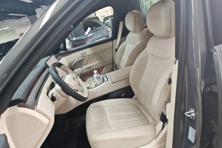 Used ONVO Luxeed L90 2025 Model—Ultra Six-Seater Version Left Front Seat