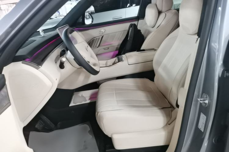 Used ONVO Luxeed L90 2025 Model—Ultra Six-Seater Version Left Front Seat