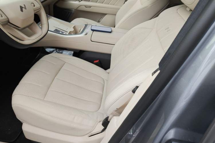 Used ONVO Luxeed L90 2025 Model—Max Six-Seater Version Left Front Seat