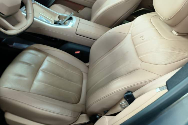 Used ONVO Luxeed L90 2025 Model—Ultra Six-Seater Version Left Front Seat