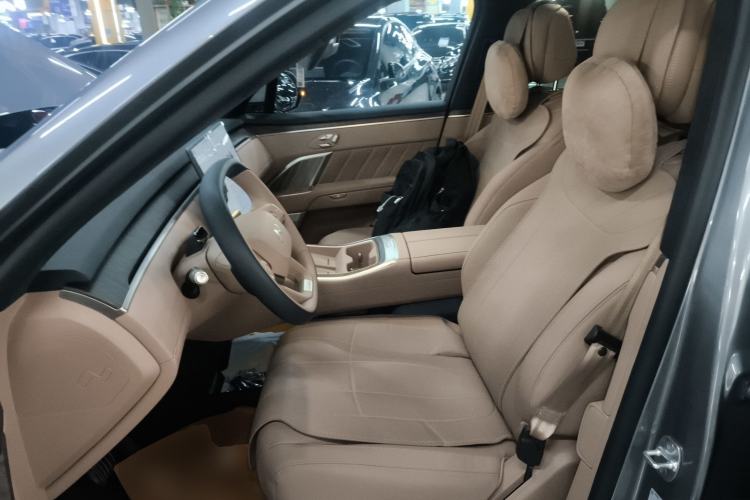 Used ONVO Luxeed L90 2025 Model—Max Six-Seater Version Left Front Seat
