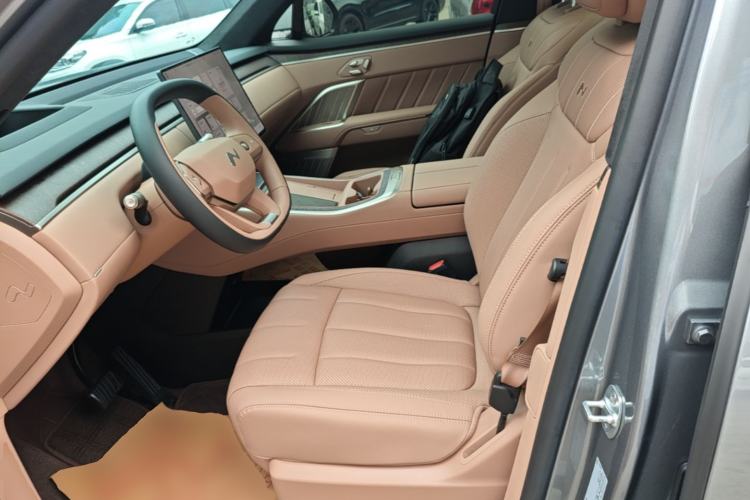 Used ONVO Luxeed L90 2025 Model—Max Six-Seater Version Left Front Seat