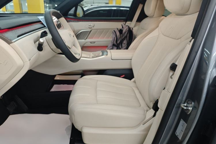 Used ONVO Luxeed L90 2025 Model—Max Six-Seater Version Left Front Seat