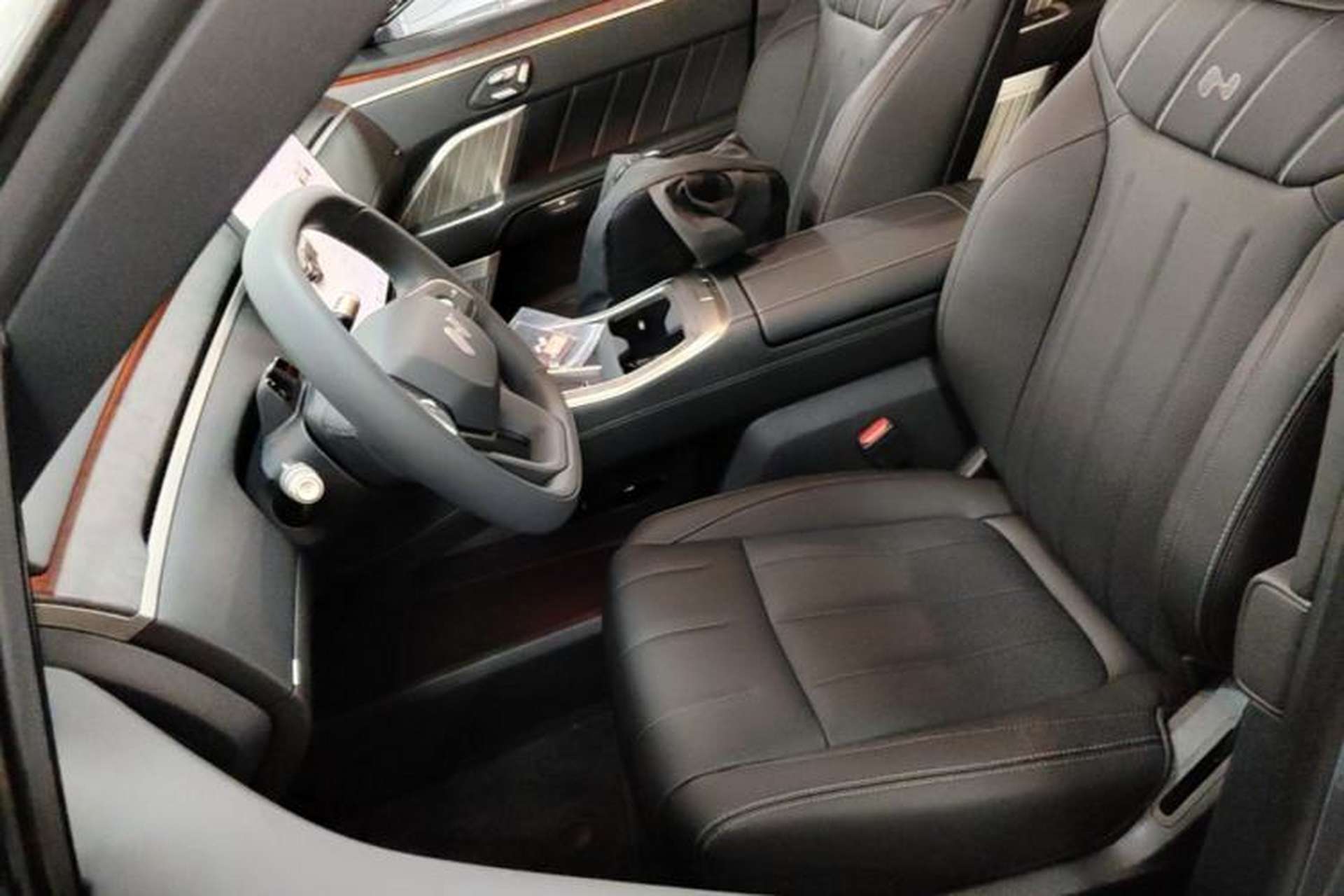 Used ONVO Luxeed L90 2025 Model—Max Six-Seater Version Left Front Seat