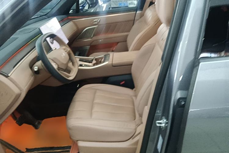 Used ONVO Luxeed L90 2025 Model—Ultra Six-Seater Version Left Front Seat