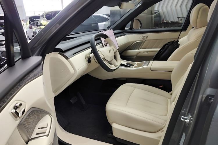 Used ONVO Luxeed L90 2025 Model—Ultra Six-Seater Version Left Front Seat
