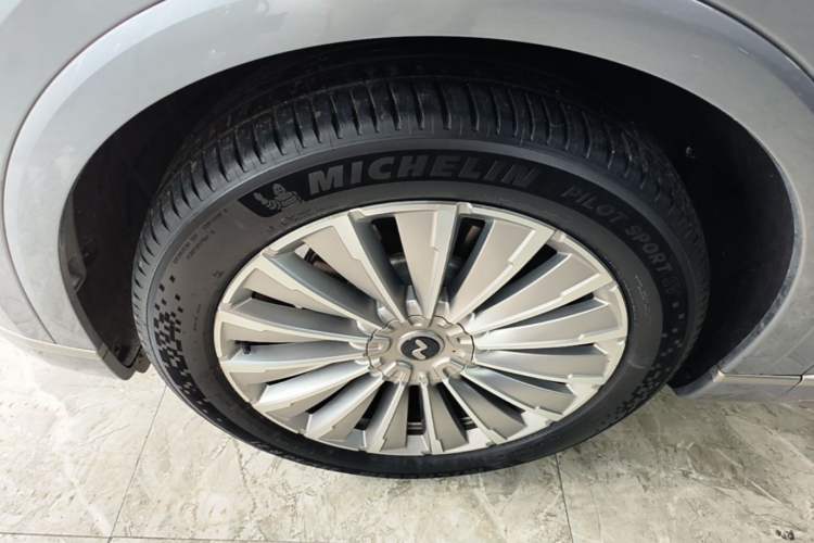 Used ONVO Luxeed L90 2025 Model—Max Six-Seater Version Left Front Wheel Hub