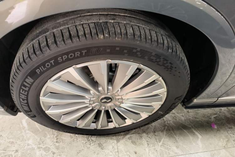 Used ONVO Luxeed L90 2025 Model—Ultra Six-Seater Version Left Front Wheel Hub