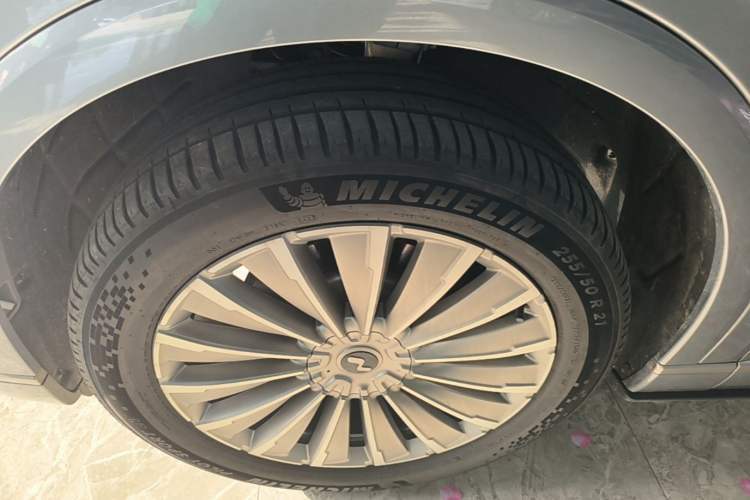 Used ONVO Luxeed L90 2025 Model—Ultra Six-Seater Version Left Front Wheel Hub