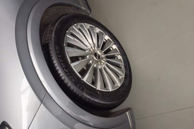 Used ONVO Luxeed L90 2025 Model—Ultra Six-Seater Version Left Front Wheel Hub