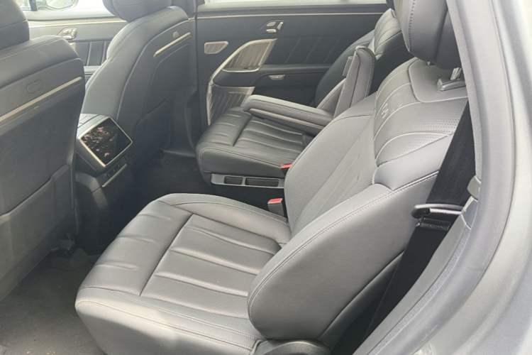 Used ONVO Luxeed L90 2025 Model—Max Six-Seater Version Left Rear Seat