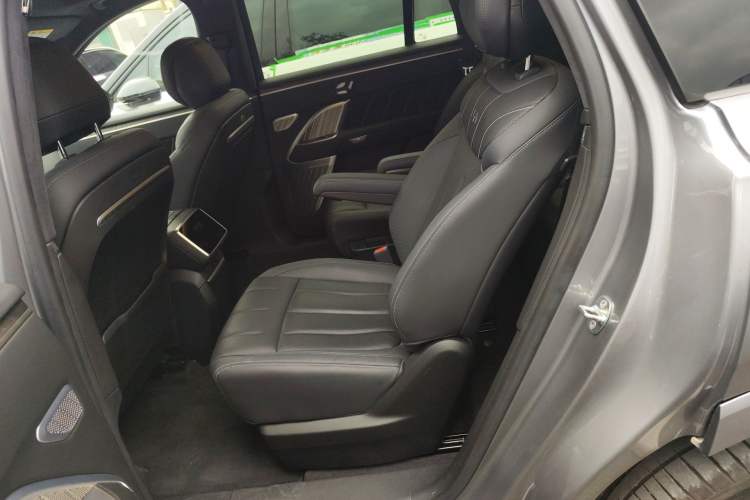 Used ONVO Luxeed L90 2025 Model—Max Six-Seater Version Left Rear Seat