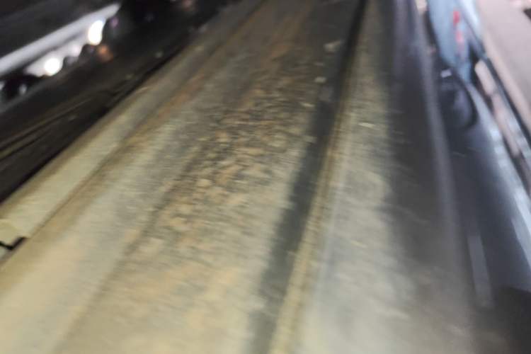 Used ONVO Luxeed L90 2025 Model—Max Six-Seater Version Left Side Sill