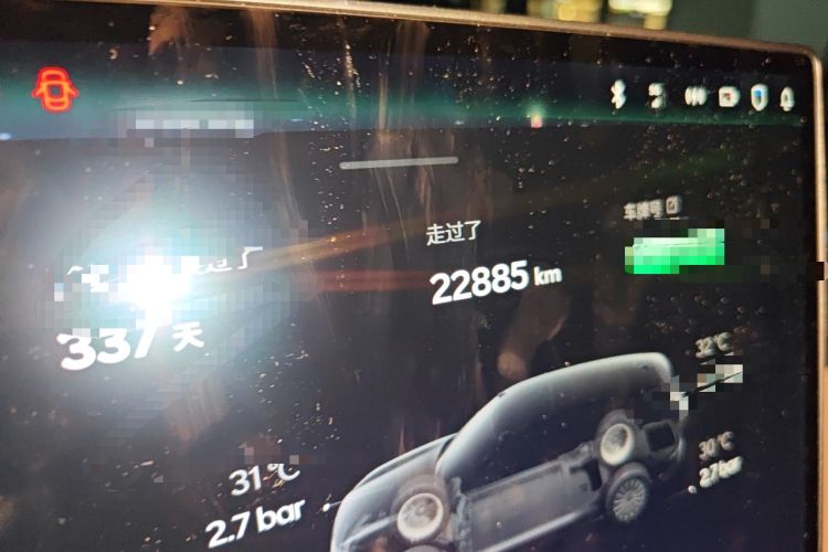 Used ONVO Luxeed L90 2025 Model—Max Six-Seater Version Odometer Close Up