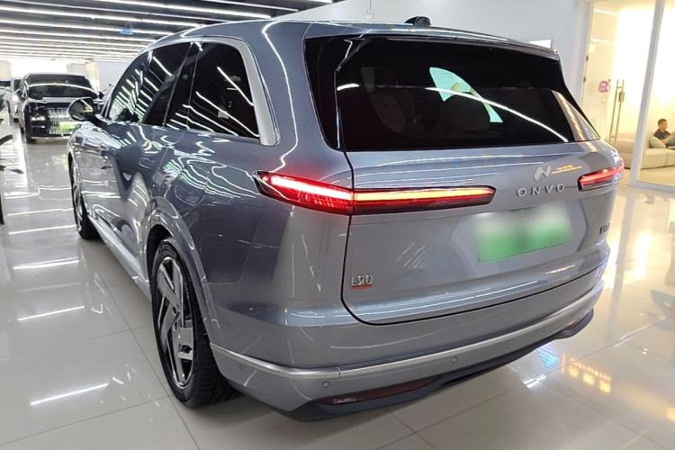 Used ONVO Luxeed L90 2025 Model—Ultra Six-Seater Version Rear Left 45 Deg