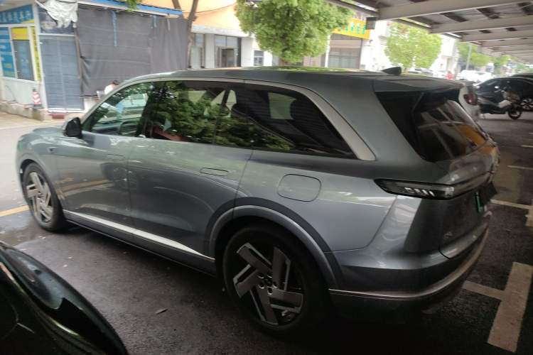 Used ONVO Luxeed L90 2025 Model—Max Six-Seater Version Rear Left 45 Deg