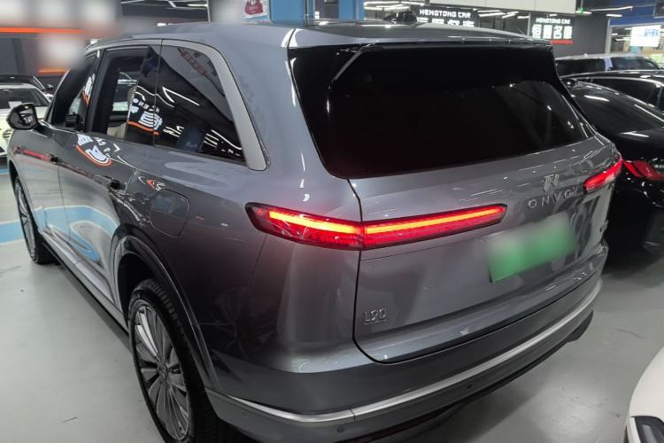 Used ONVO Luxeed L90 2025 Model—Max Six-Seater Version Rear Left 45 Deg