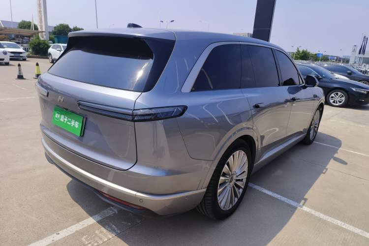 Used ONVO Luxeed L90 2025 Model—Max Six-Seater Version Rear Right 45 Deg