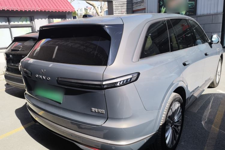 Used ONVO Luxeed L90 2025 Model—Ultra Six-Seater Version Rear Right 45 Deg
