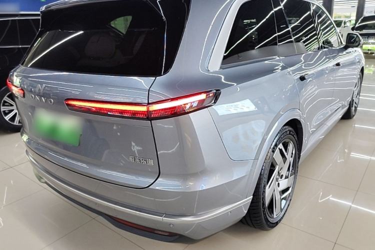Used ONVO Luxeed L90 2025 Model—Ultra Six-Seater Version Rear Right 45 Deg