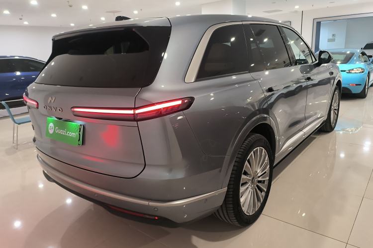 Used ONVO Luxeed L90 2025 Model—Max Six-Seater Version Rear Right 45 Deg
