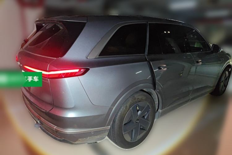 Used ONVO Luxeed L90 2025 Model—Max Six-Seater Version Rear Right 45 Deg