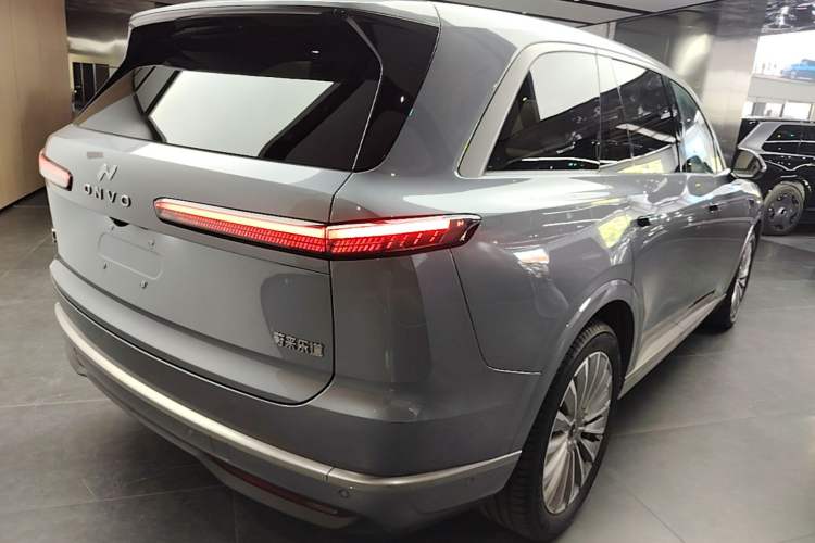 Used ONVO Luxeed L90 2025 Model—Ultra Six-Seater Version Rear Right 45 Deg