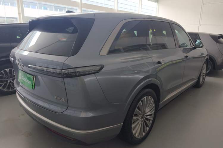 Used ONVO Luxeed L90 2025 Model—Ultra Six-Seater Version Rear Right 45 Deg