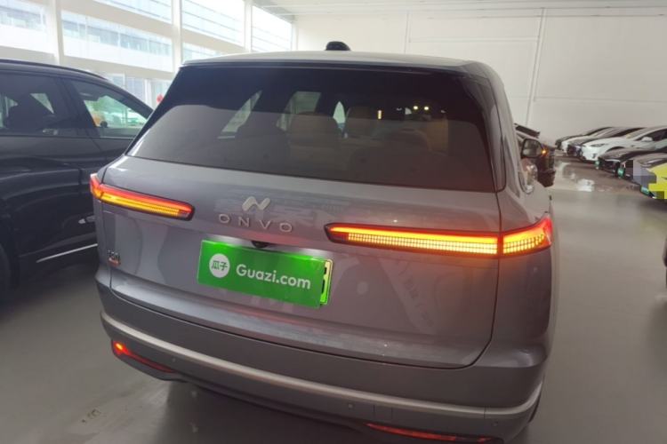 Used ONVO Luxeed L90 2025 Model—Ultra Six-Seater Version Rear