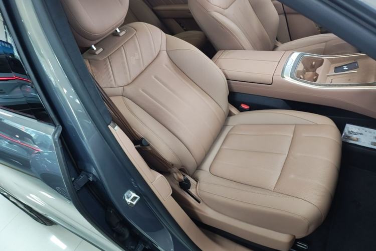 Used ONVO Luxeed L90 2025 Model Max Six-Seater 60-degree Battery Edition Right Front Seat