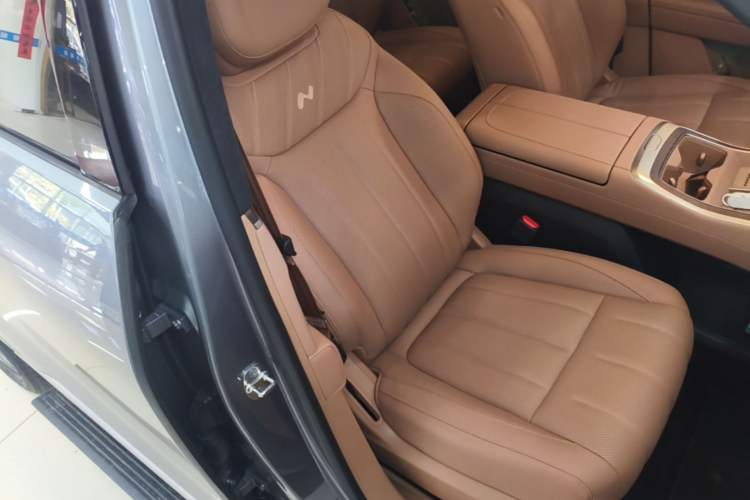 Used ONVO Luxeed L90 2025 Model—Max Six-Seater Version Right Front Seat