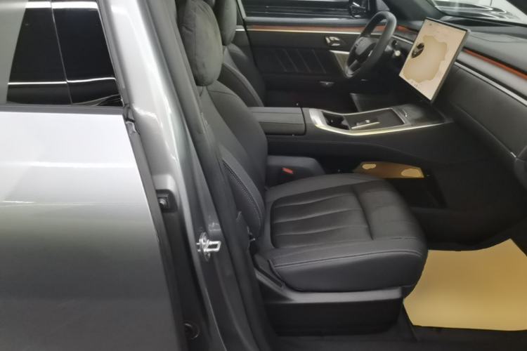 Used ONVO Luxeed L90 2025 Model Max Six-Seater 60-degree Battery Edition Right Front Seat