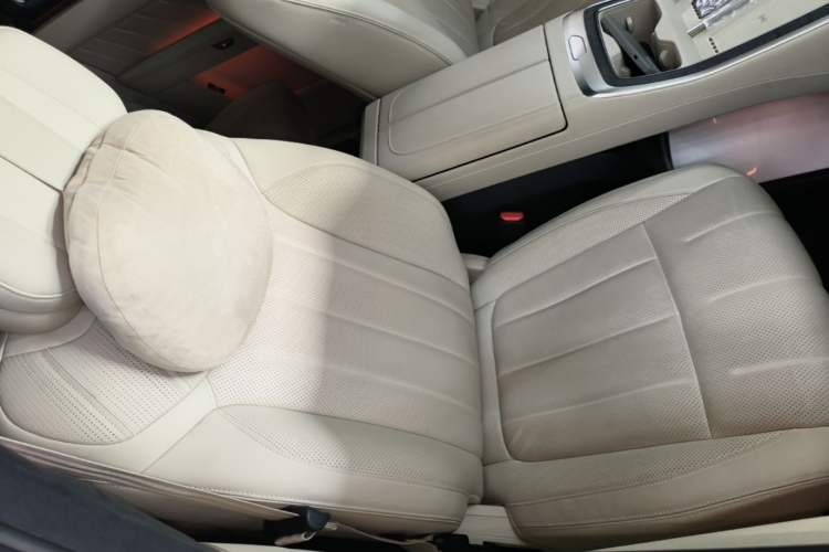Used ONVO Luxeed L90 2025 Model—Ultra Six-Seater Version Right Front Seat