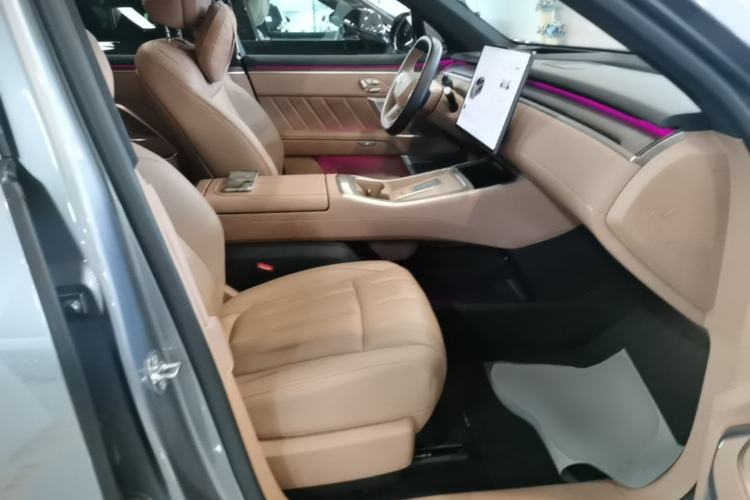 Used ONVO Luxeed L90 2025 Model Max Six-Seater 60-degree Battery Edition Right Front Seat