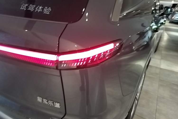 Used ONVO Luxeed L90 2025 Model—Max Six-Seater Version Right Rear Taillight