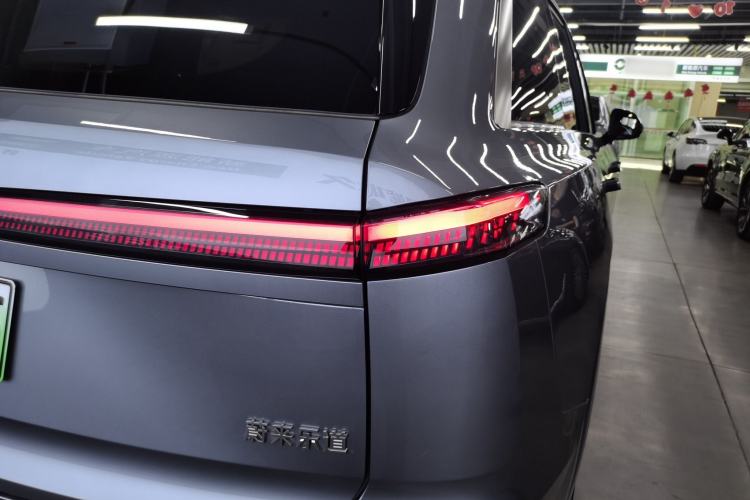 Used ONVO Luxeed L90 2025 Model—Max Six-Seater Version Right Rear Taillight