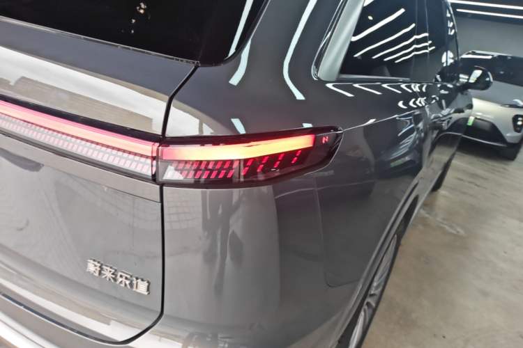 Used ONVO Luxeed L90 2025 Model—Ultra Six-Seater Version Right Rear Taillight