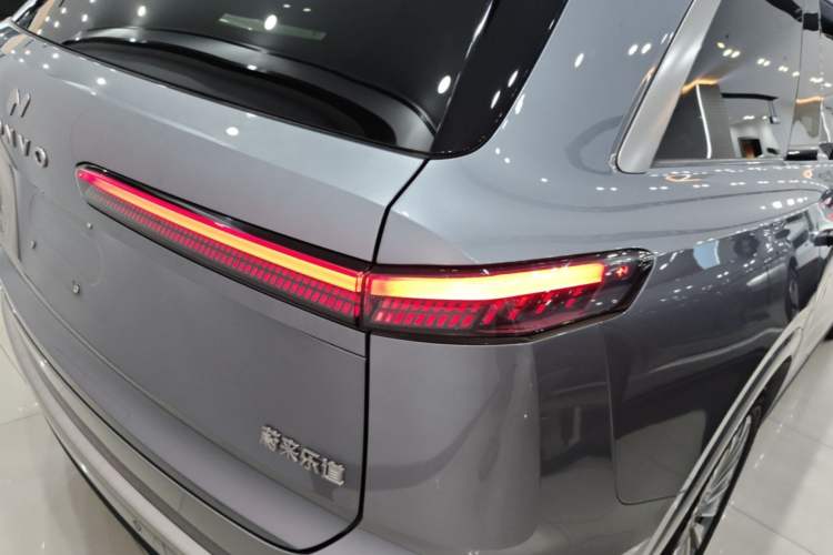 Used ONVO Luxeed L90 2025 Model—Ultra Six-Seater Version Right Rear Taillight