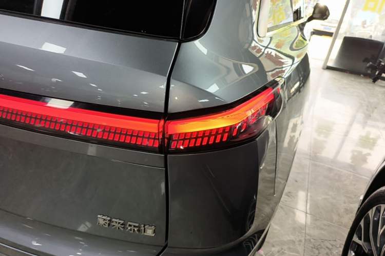 Used ONVO Luxeed L90 2025 Model—Max Six-Seater Version Right Rear Taillight