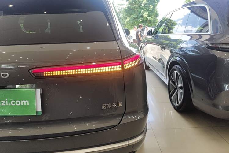 Used ONVO Luxeed L90 2025 Model—Max Six-Seater Version Right Rear Taillight