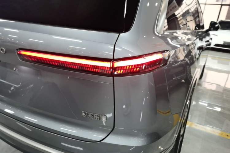 Used ONVO Luxeed L90 2025 Model—Ultra Six-Seater Version Right Rear Taillight