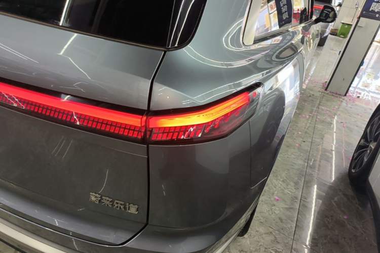 Used ONVO Luxeed L90 2025 Model—Max Six-Seater Version Right Rear Taillight