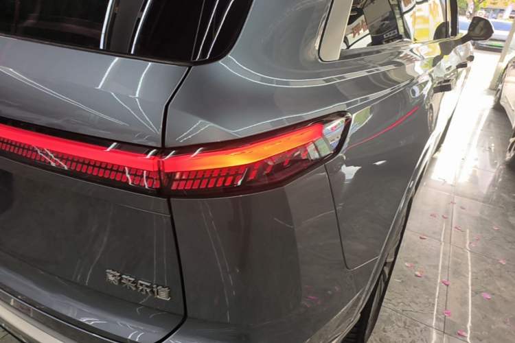 Used ONVO Luxeed L90 2025 Model—Ultra Six-Seater Version Right Rear Taillight