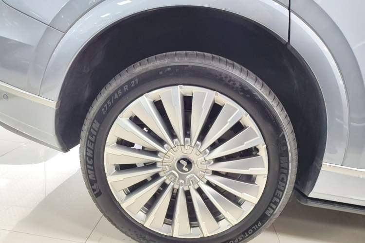 Used ONVO Luxeed L90 2025 Model Ultra Six-Seater 60-degree Battery Edition Right Rear Wheel Hub